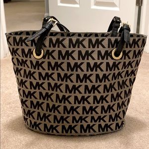 Michael Kors Shoulder Bag - Logo (Authentic)